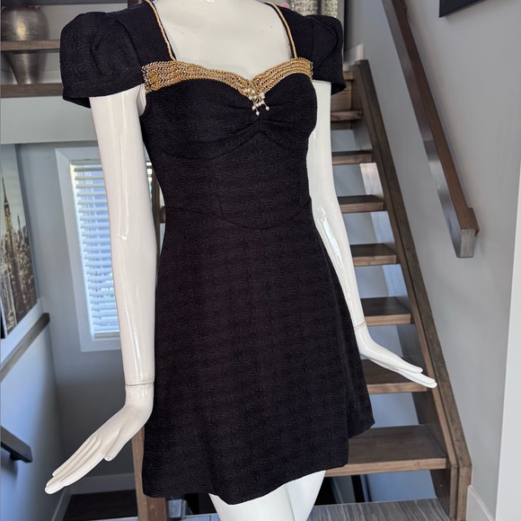 New 🌙 Chic Black and Gold Mini Dress - Picture 8 of 16